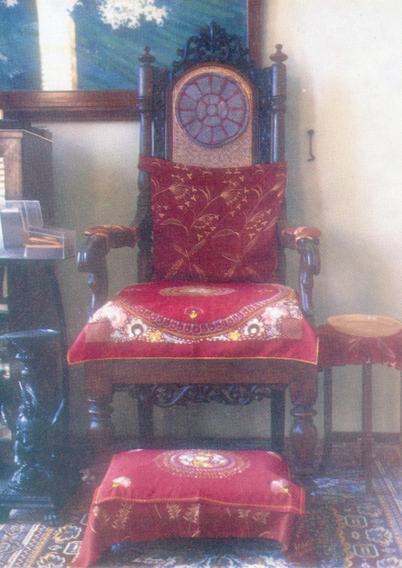 05-15 - Pondichery - ashram - fauteuil Mere - 1